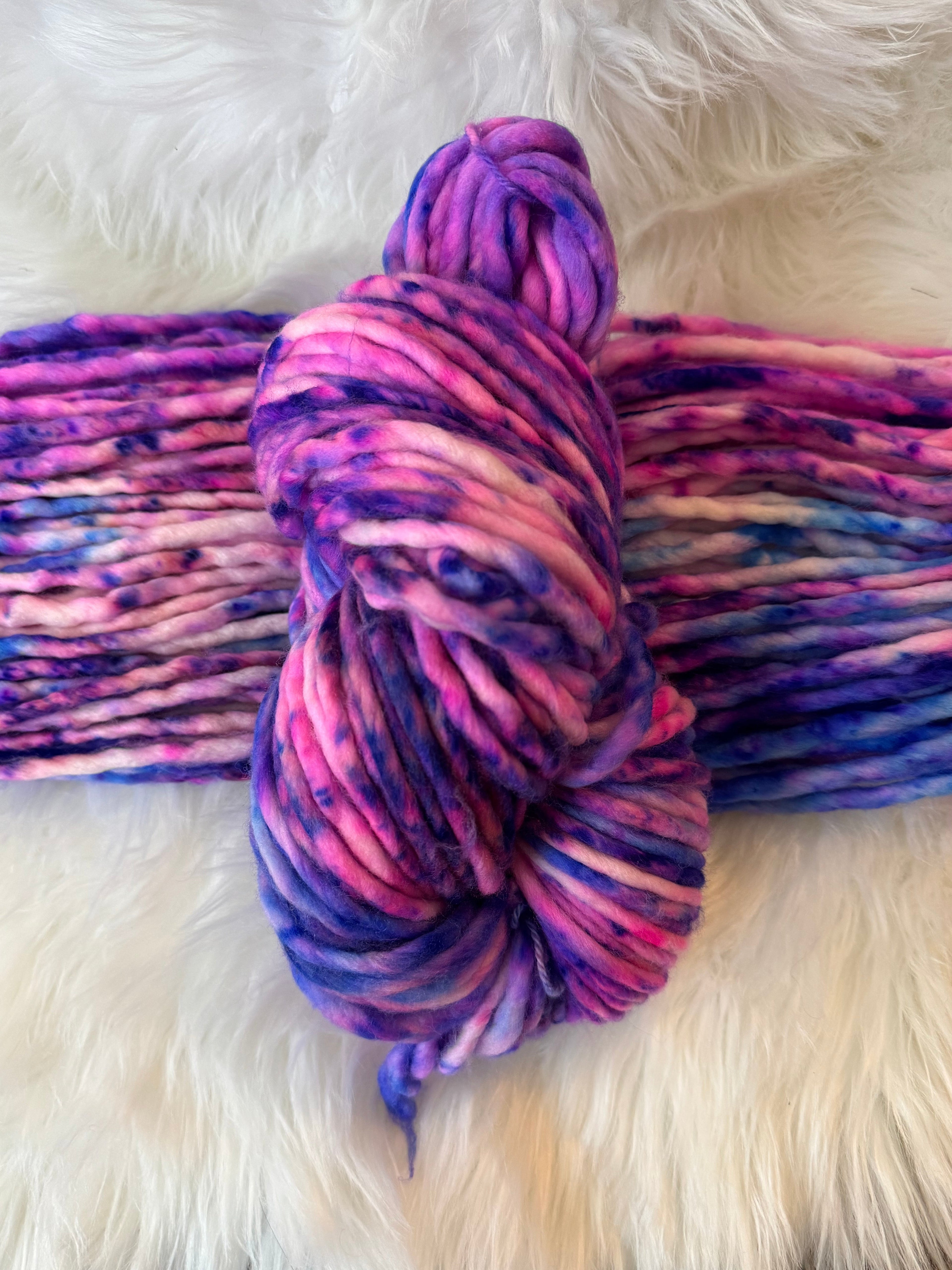 SUPER BULKY 98yds- Liquid Prism