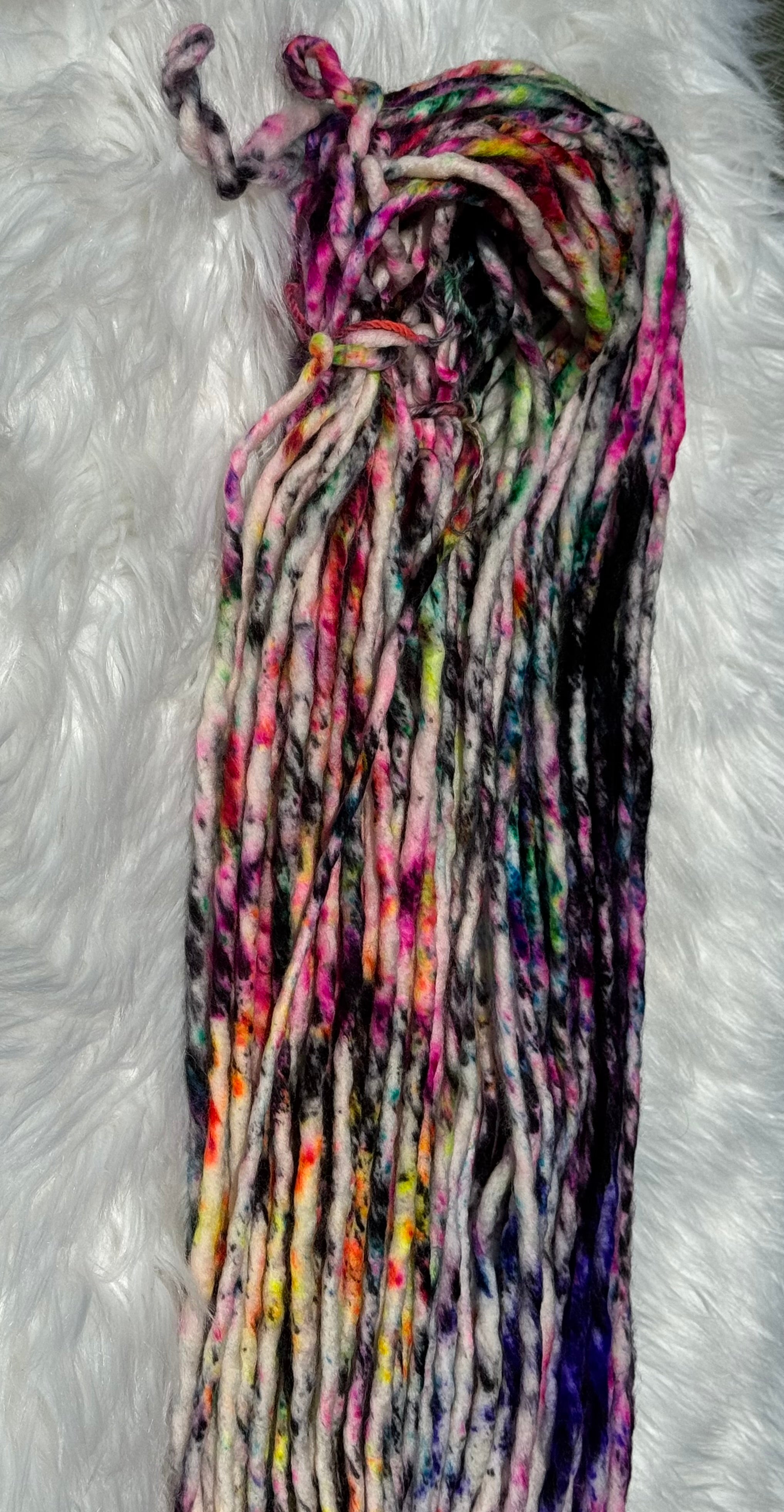 Super Bulky 98 Yds- Neon Noir
