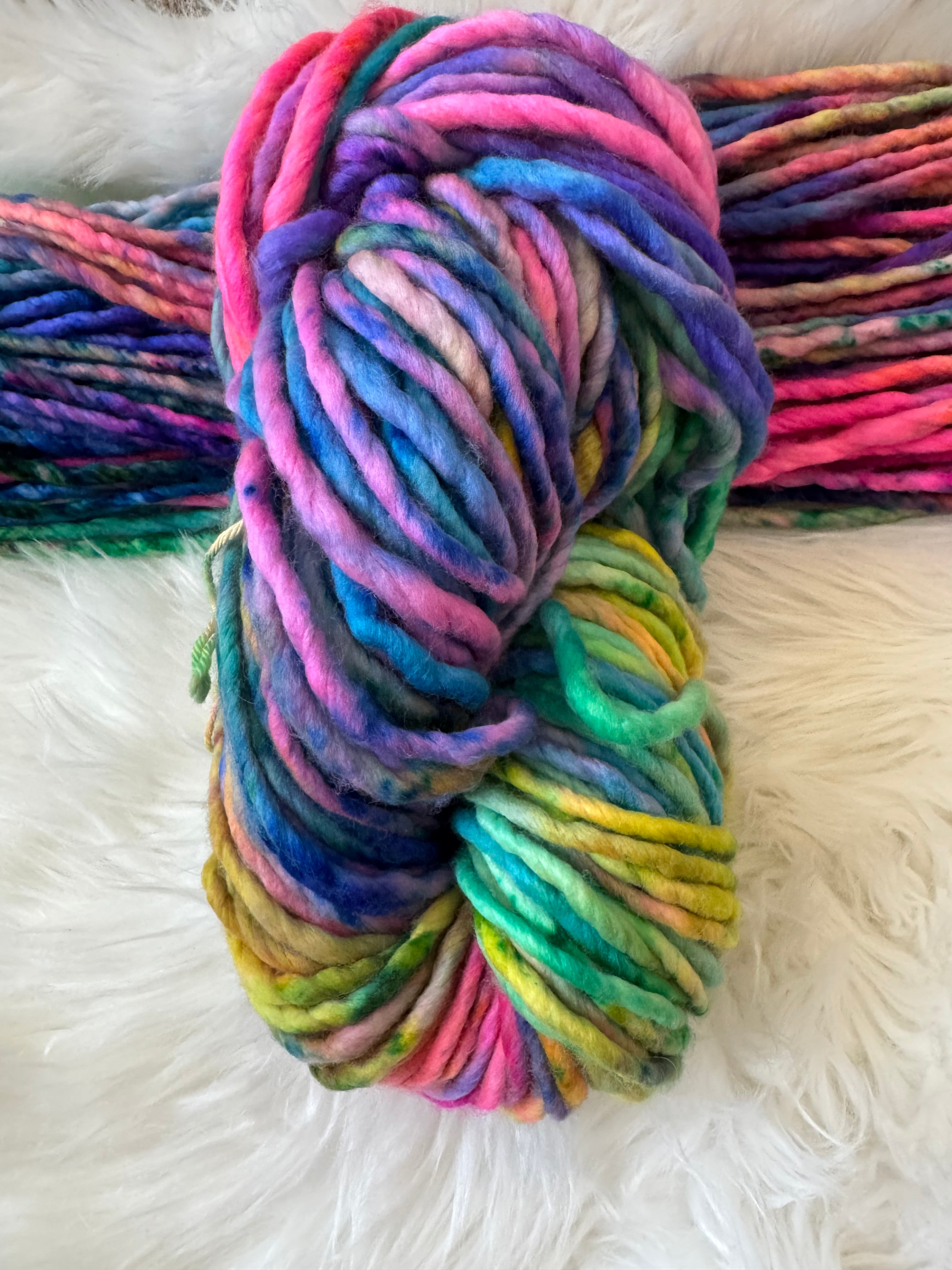 Super Bulky 98 yds- Electric Lagoon