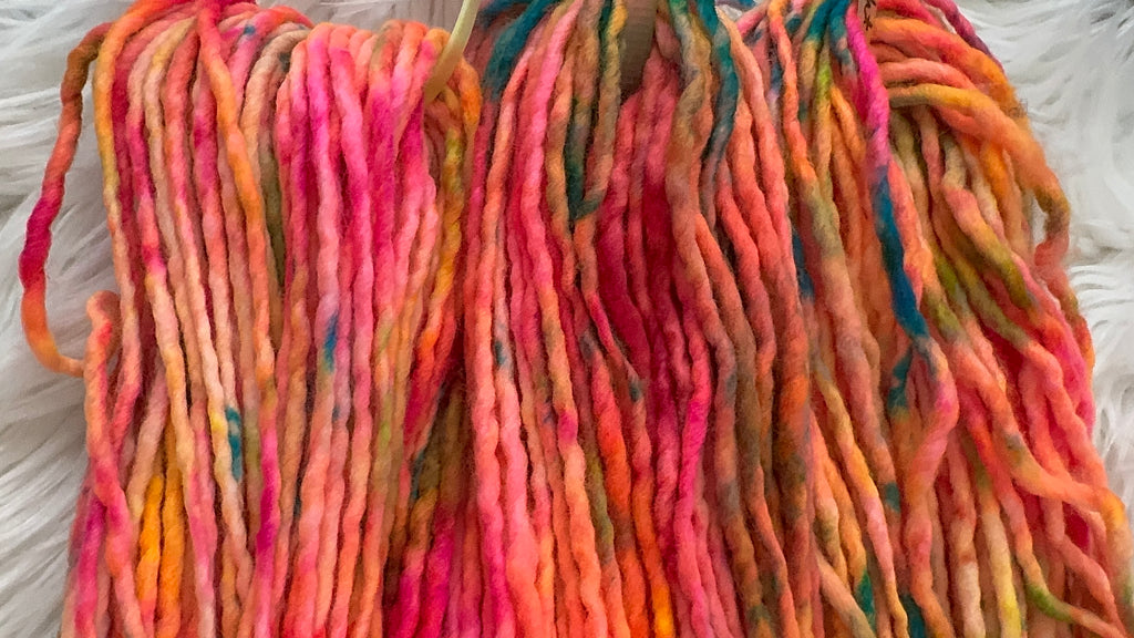 Light Bulky 109 yds- Tropical Moonset