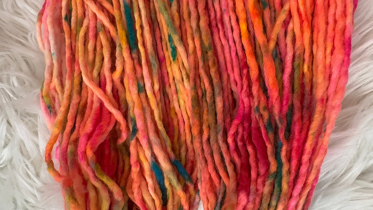 Light Bulky 109 yds- Tropical Moonset