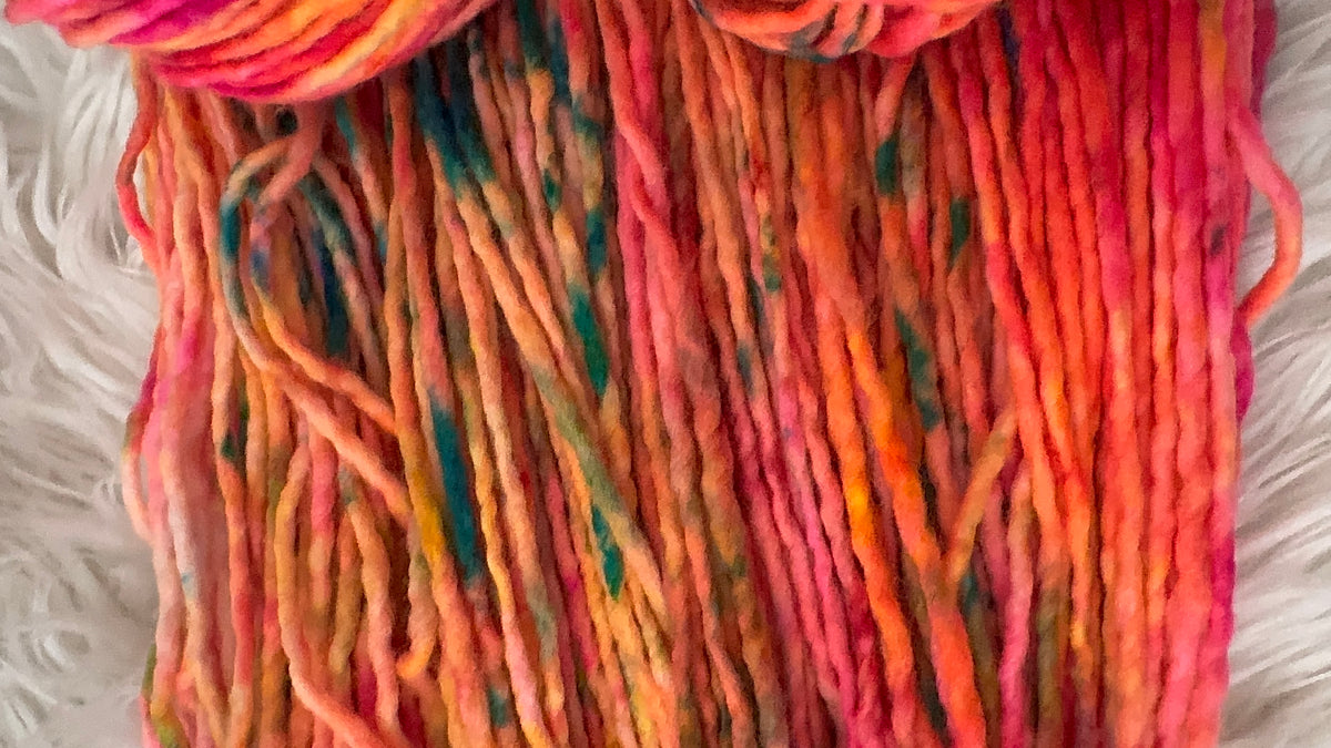 Light Bulky 109 yds- Tropical Moonset