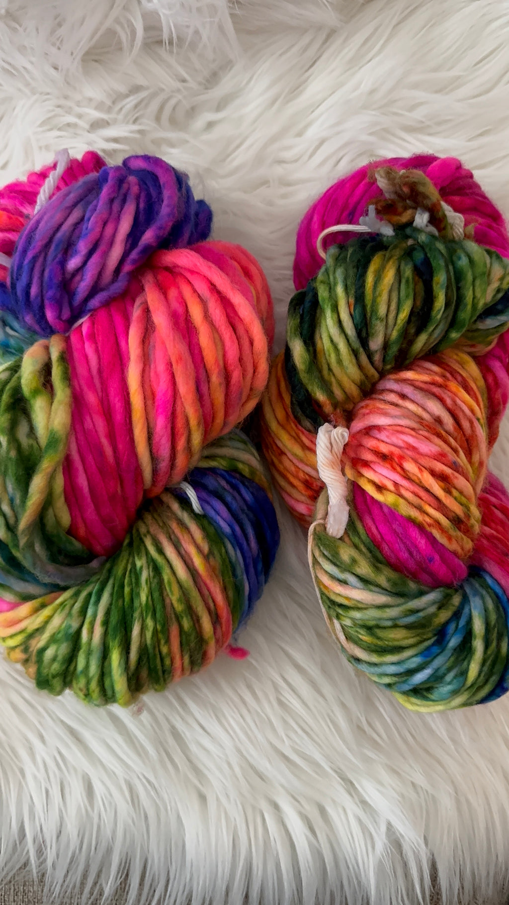 Super Bulky 126 yds- Electric Moonrise