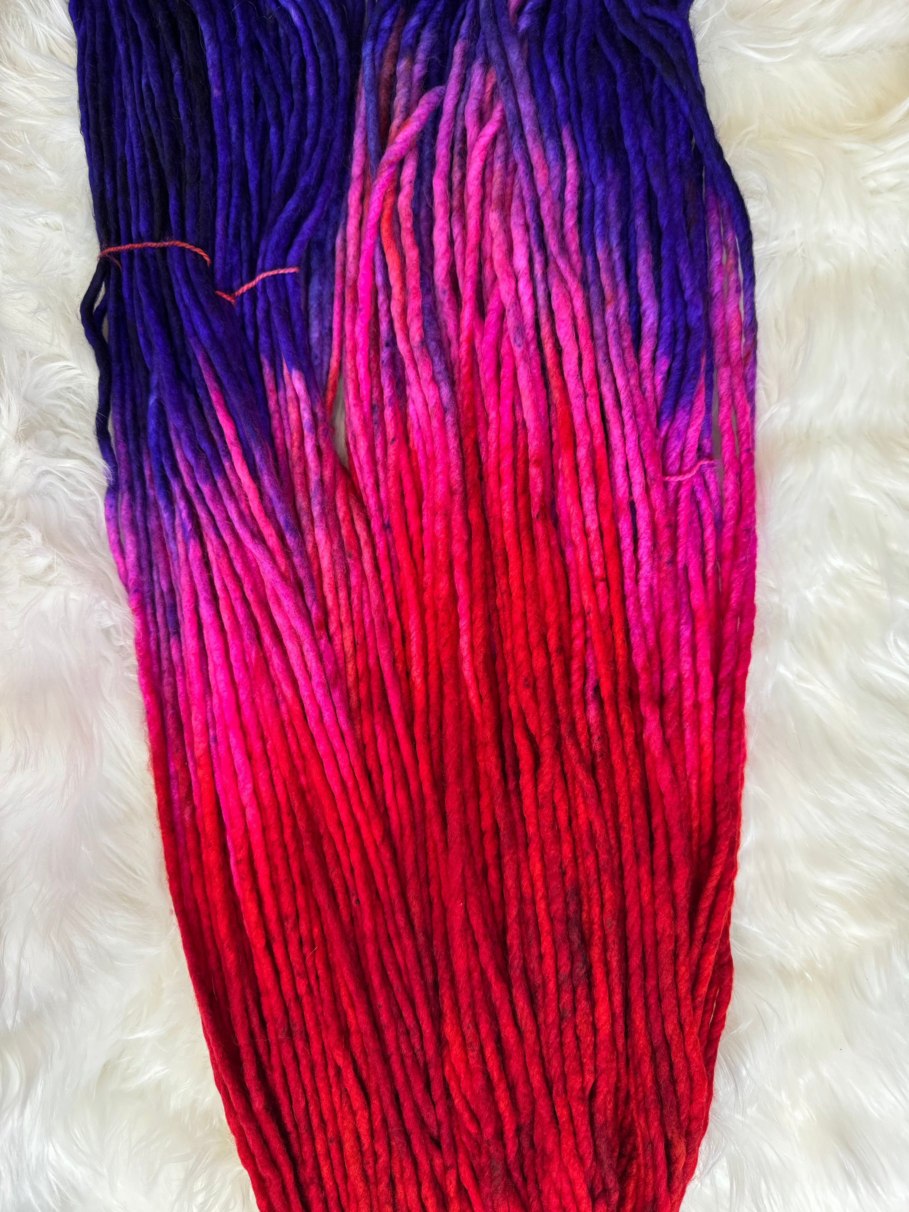 Bulky 82 yds- Crimson Static