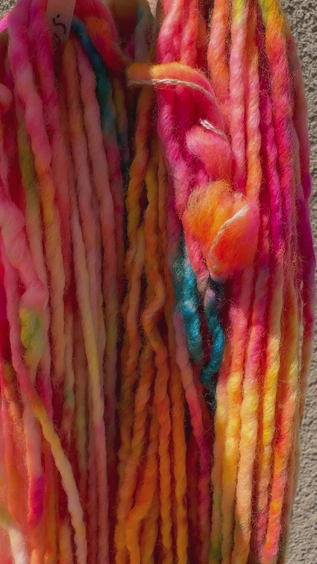 Light Bulky 109 yds- Tropical Moonset